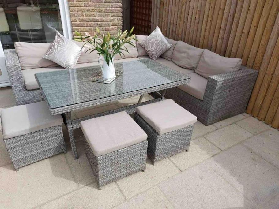 Modern 4 Bedroom House In Weymouth Sunny Corner Bagian luar foto