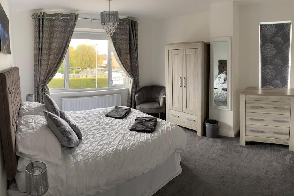 Modern 4 Bedroom House In Weymouth Sunny Corner Bagian luar foto