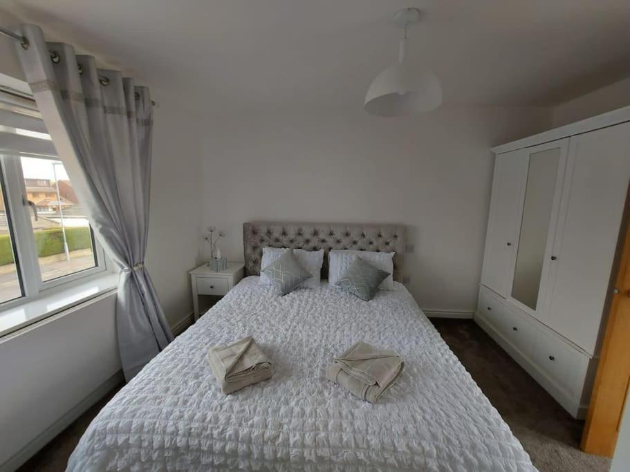 Modern 4 Bedroom House In Weymouth Sunny Corner Bagian luar foto